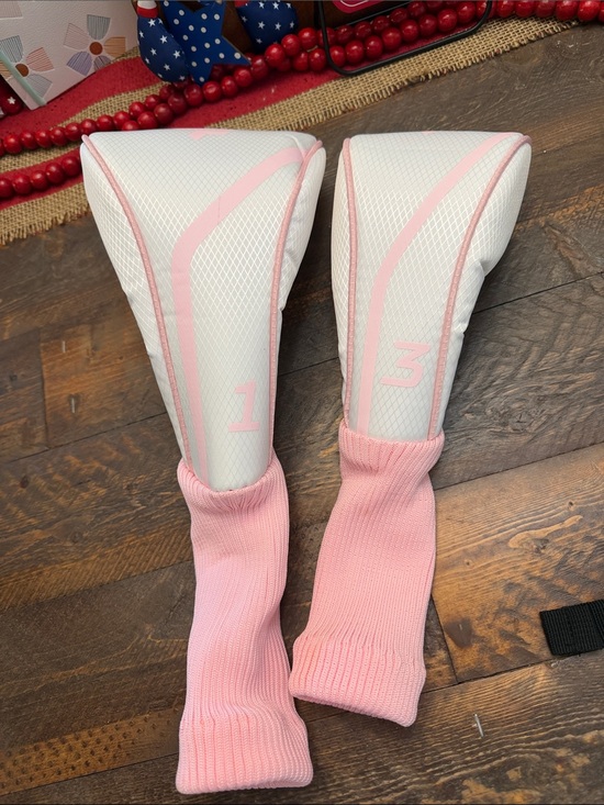 Accessories - Set of 2 pink and white golf head covers clubs, driver, hybrid 1 & 3 NWOT